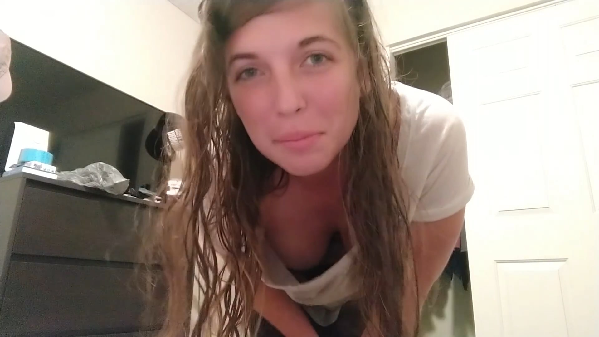 Lisa ASMR Tongue Swirling & Teeth Licking Video Leaked!