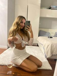 Veronica Bielik Nude Nipple Shirt Onlyfans Set Leaked