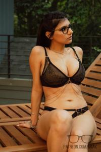 Mia Khalifa Patreon Black Lingerie Outdoors Leaked